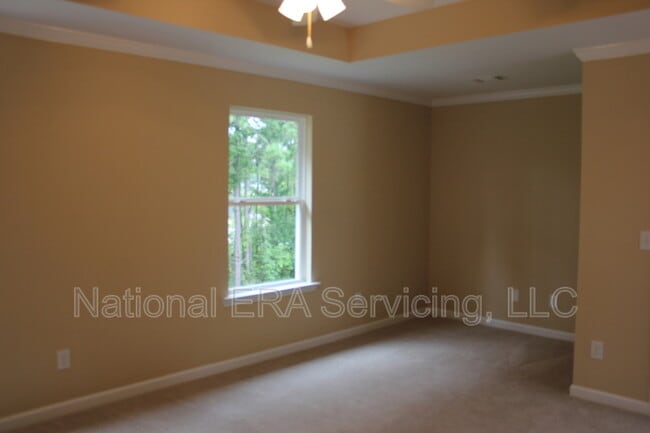 Building Photo - 19 Black Diamond Dr