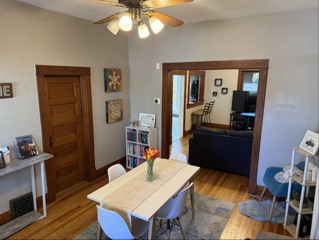 Building Photo - 371 S Franklin St