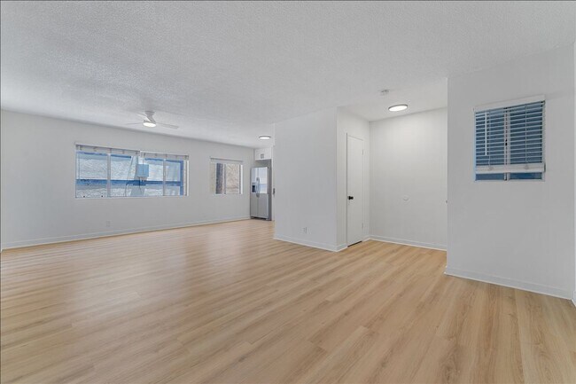 Building Photo - 1626 Pine Ave