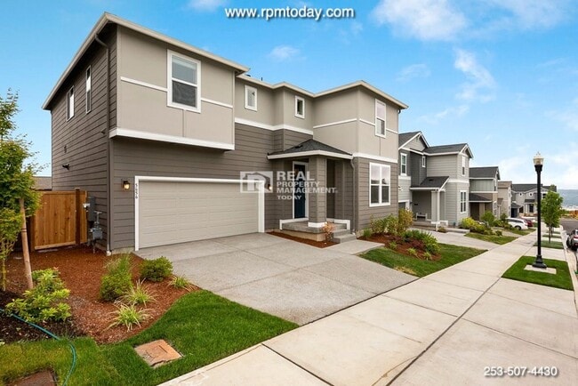 Building Photo - 4 Bedroom Home with Valley Views!
