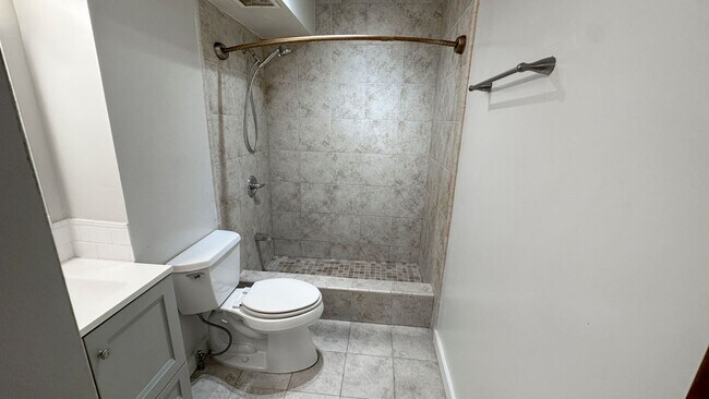 Building Photo - Across Schofield  Macomb  Gate - Woodwinds - 1bdrm/1bath/1 pkg