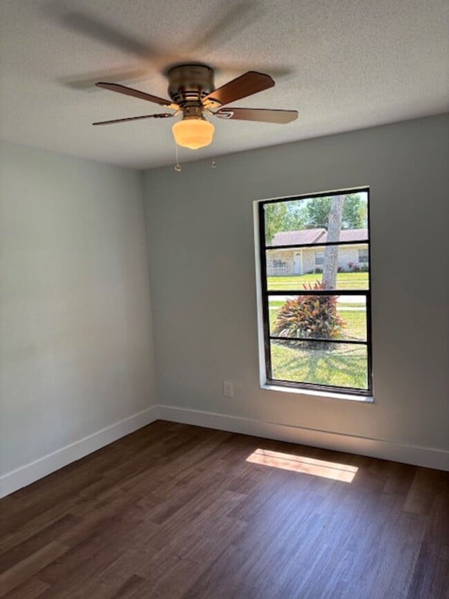 Building Photo - Fully Renovated 3-Bedroom Gem with Modern Upgrades & Timeless Charm!