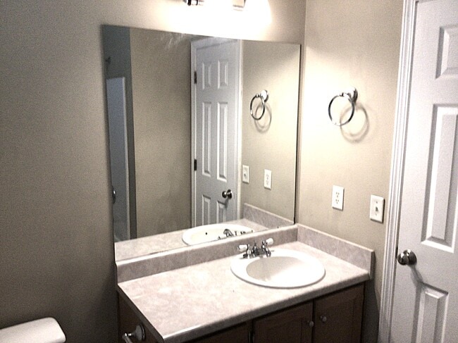 Building Photo - 118 Blue Gill Ln