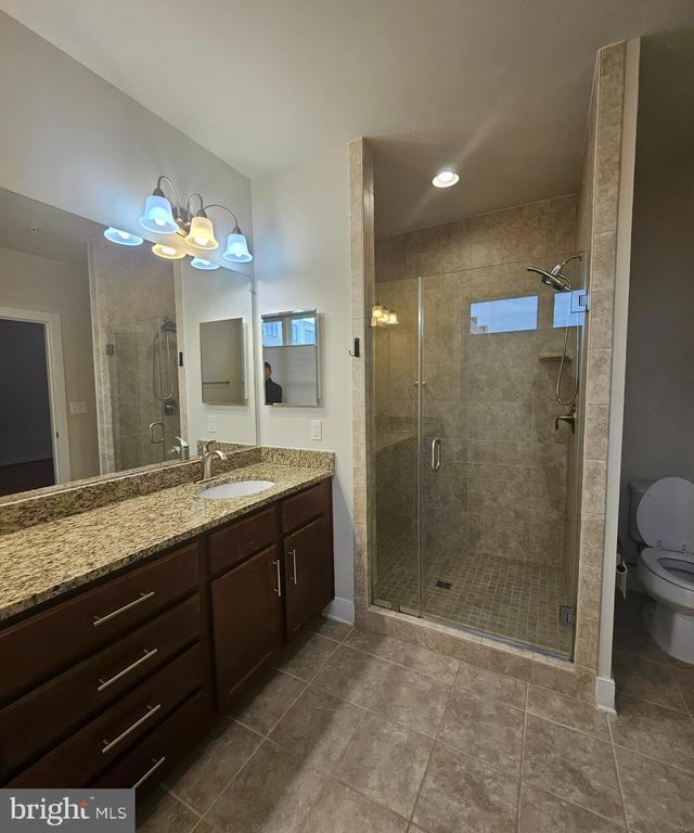 Building Photo - 620 E Howell Ave