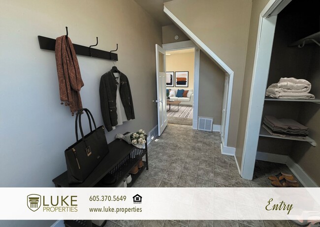 Building Photo - Cozy 1 bedroom apartment in vintage Sioux ...