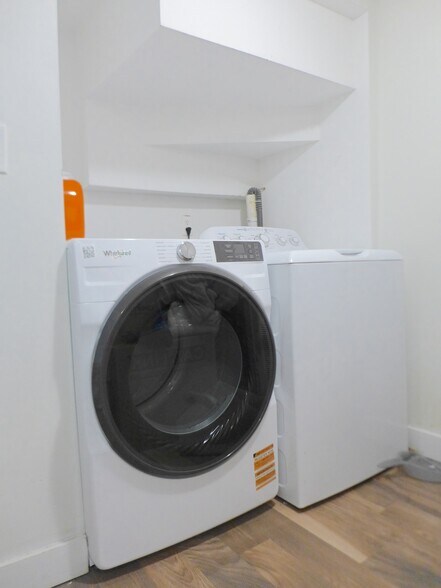 Building Photo - 77 Windsor St