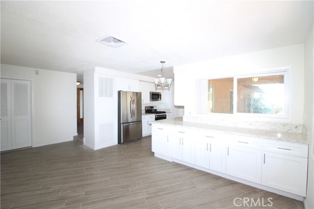 Building Photo - 57801 San Tropeze Dr