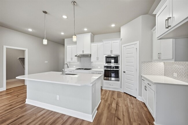 Building Photo - 1620 Mcdougall Crk