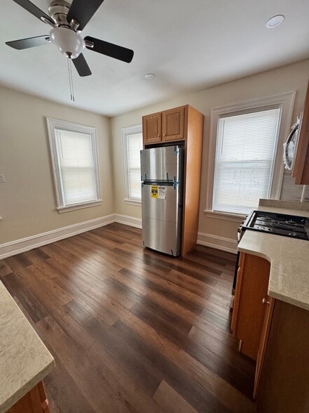 Building Photo - 119-10 Farmers Blvd