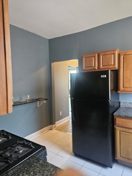 Building Photo - 7318 S Emerald Ave