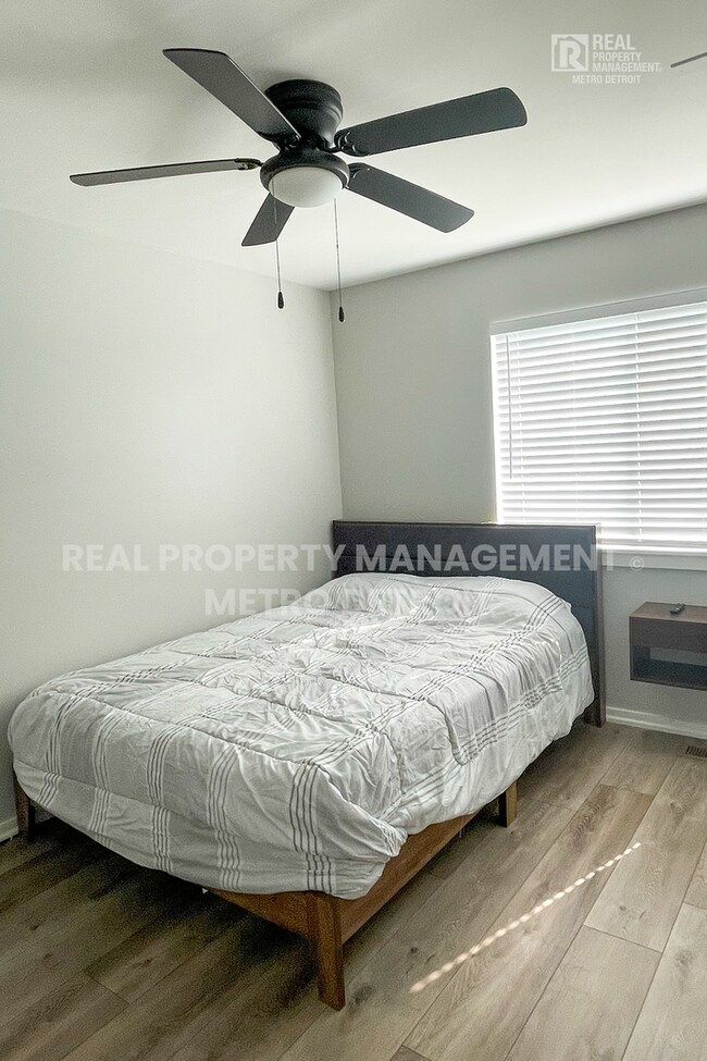 Building Photo - SPRING INTO A NEW HOME