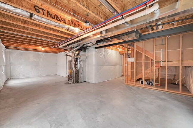 Building Photo - $2,145.00, 4-bed, 2.5-bath located in Colo...