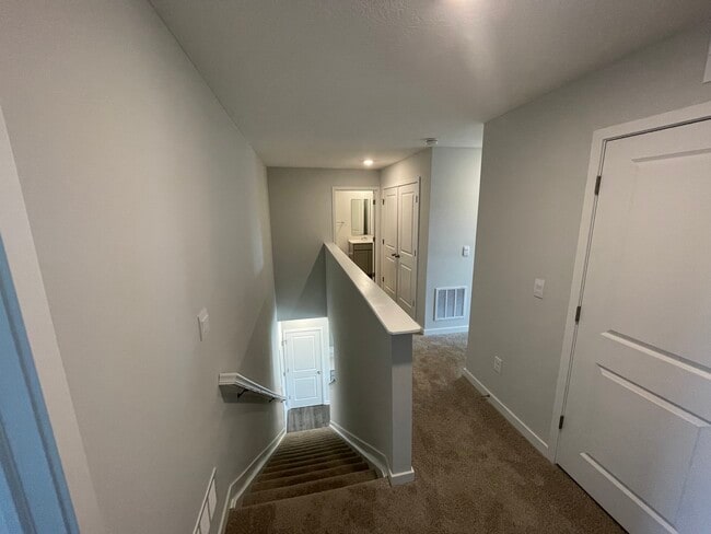 Building Photo - 6375 Marinelli Dr N