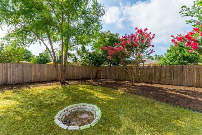 Building Photo - 1225 Anise Dr