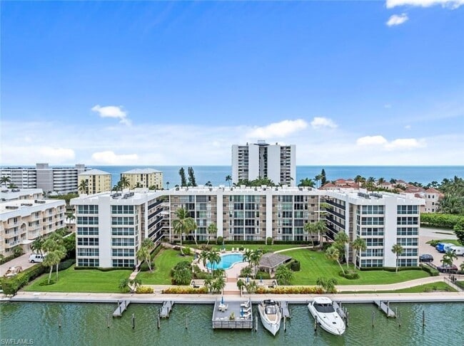 Building Photo - 3500 Gulf Shore Blvd N