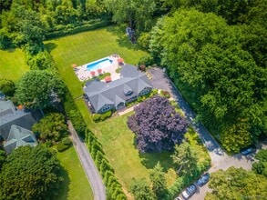 Building Photo - 29 Fox Hollow Ln