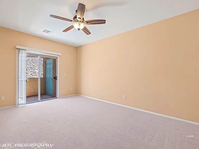 Building Photo - APPLICATION PENDING- Spacious & Move-In Re...