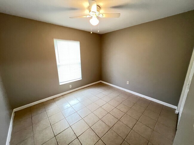 Building Photo - Lovely 3 bd/2 ba home in Summerfield!