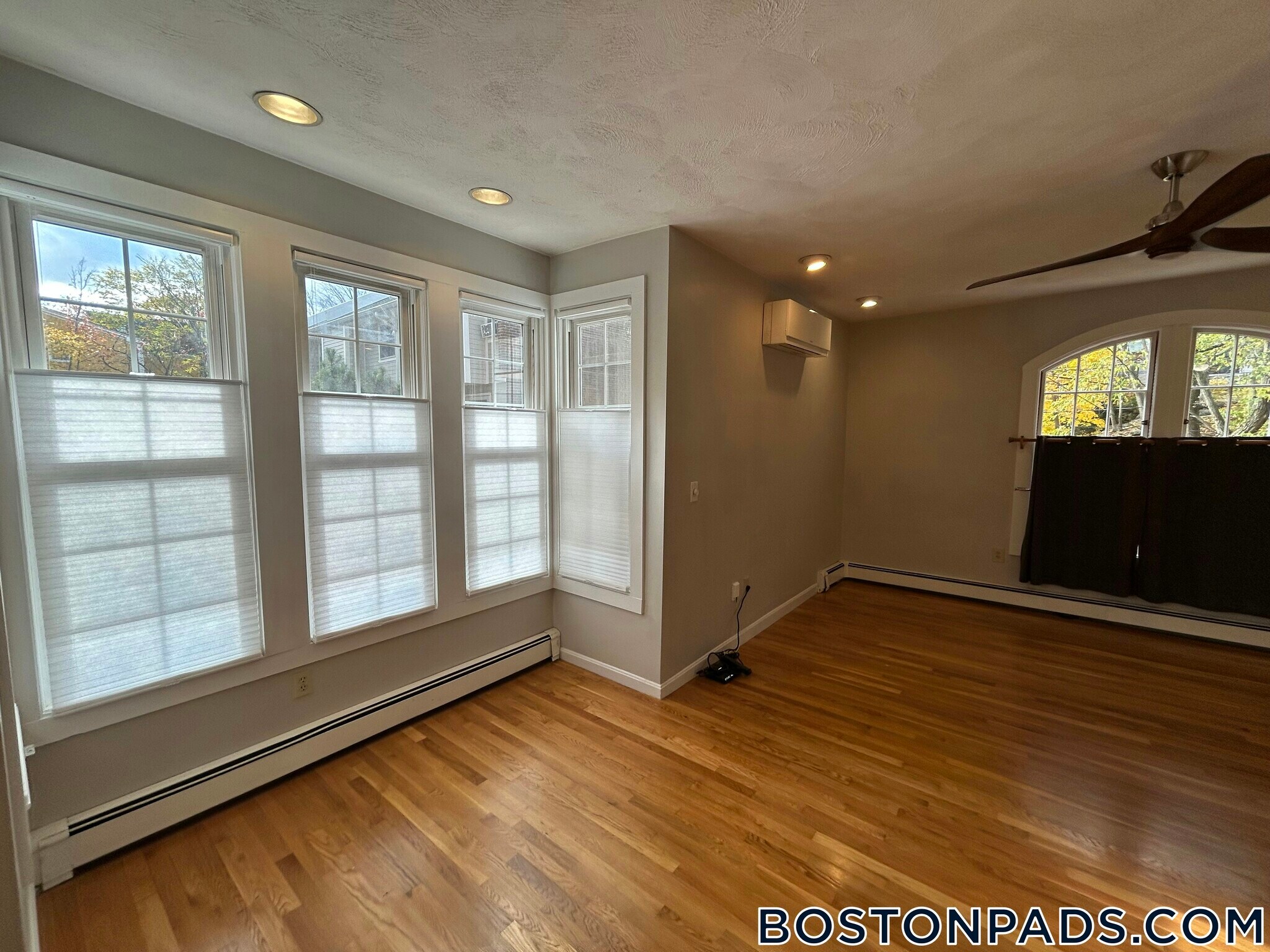 Building Photo - 120 Highland St