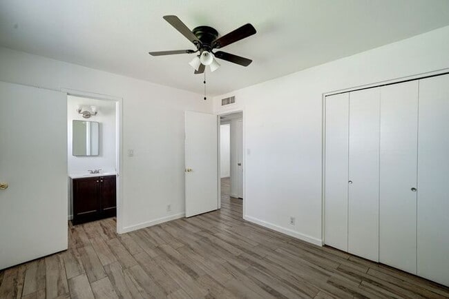 Building Photo - READY TO VIEW NOW! Charming 3-Bedroom Home Near ASU – Prime Location!