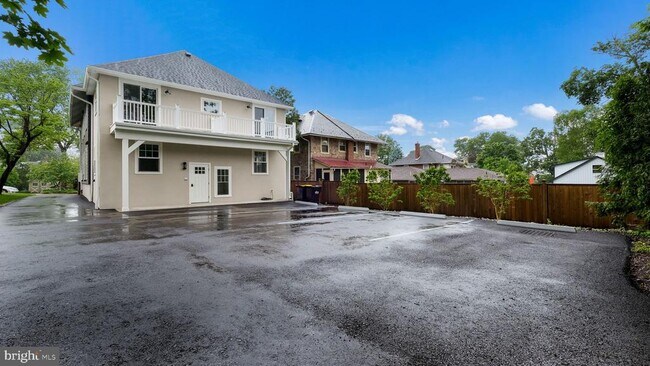 Building Photo - 115 Harvey Ave