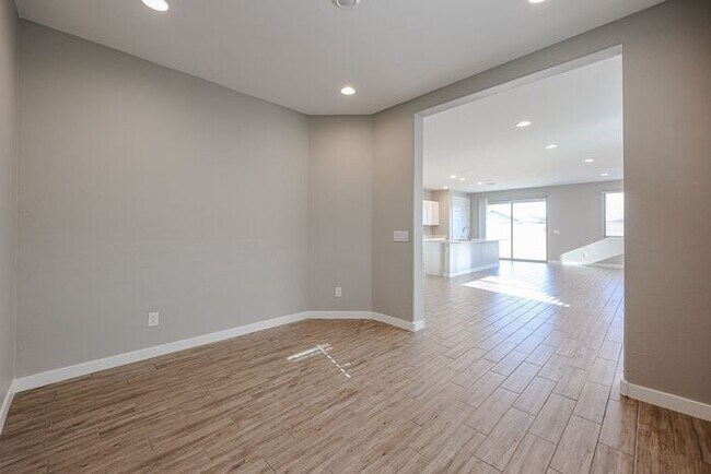 Building Photo - MOVE IN SPECIALS!! Recently Built Home in ...