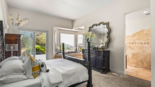 Building Photo - Hilltop Estate in Green Valley-Fully Furni...