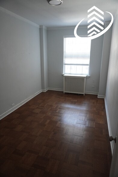 Building Photo - 422-24 West Melrose St.