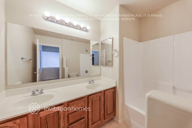 Building Photo - 14530 N 87th Ave