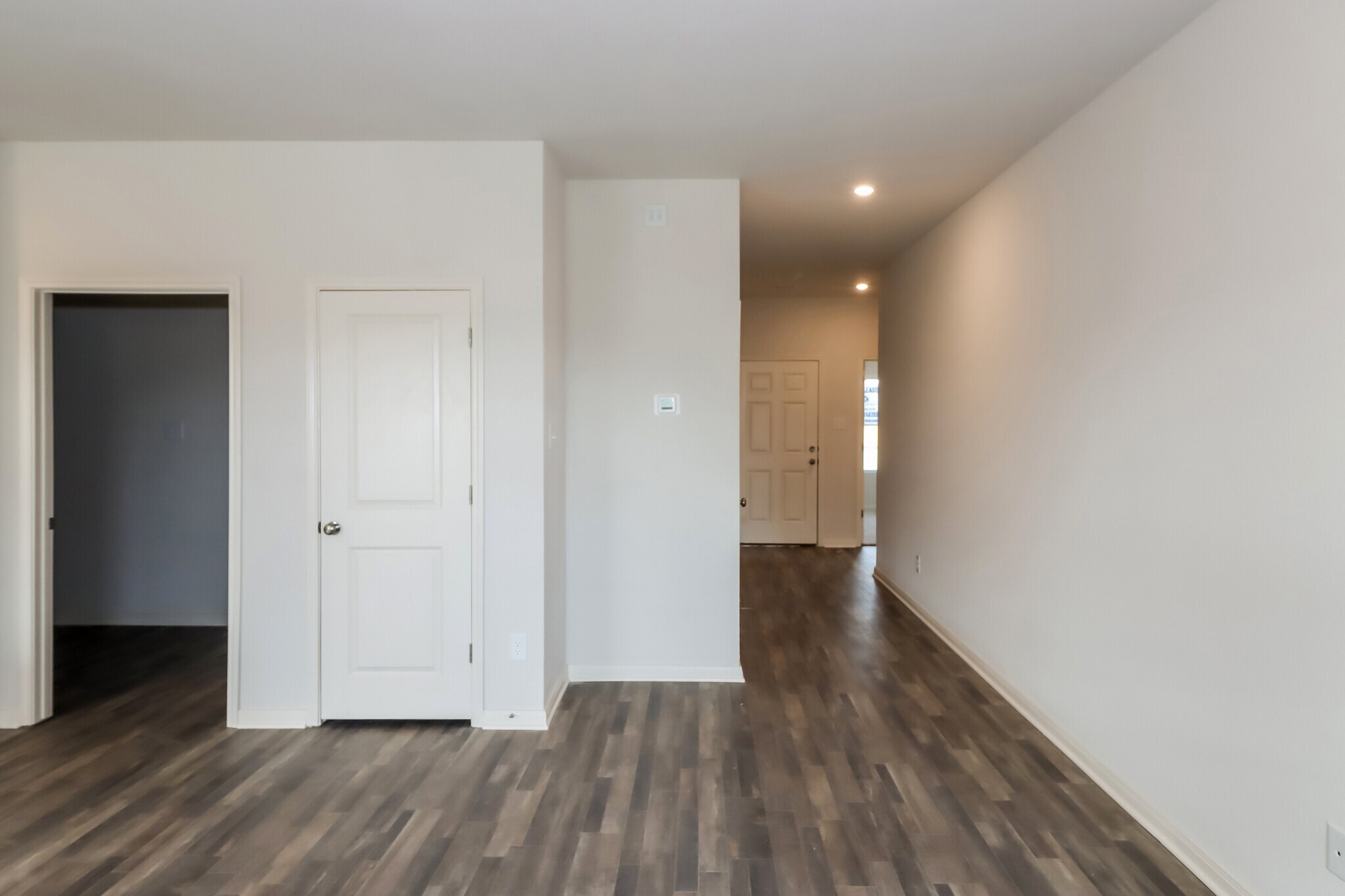 Building Photo - 112 Rustic Trce