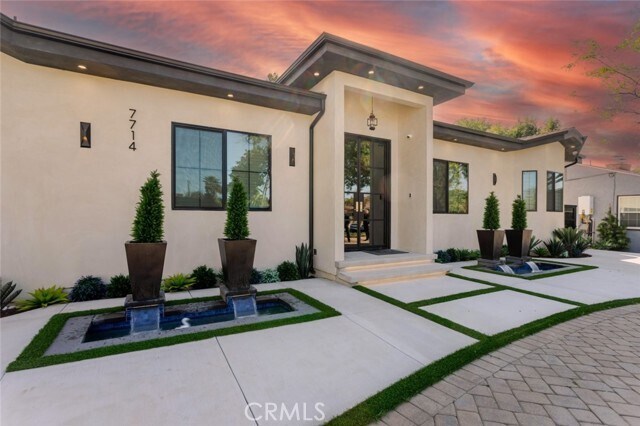 Building Photo - 7714 Lasaine Ave