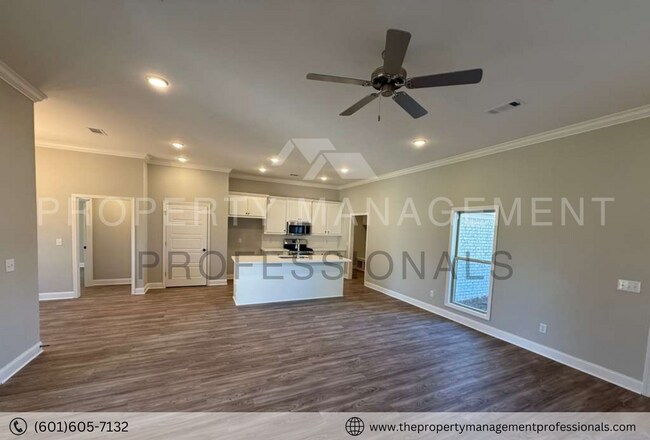 Building Photo - 563 Patrick Farms Dr