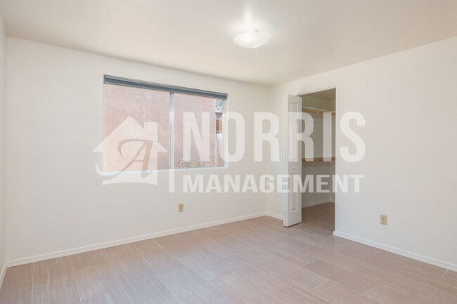 Building Photo - Cozy Home with No HOA and a Large NO Maintenance Backyard