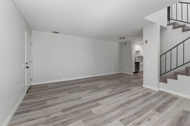 Building Photo - CITY HEIGHTS LOVELY 2 BD, 2 BA, RENOVATED. CLOSE TO YMCA, SCHOOLS