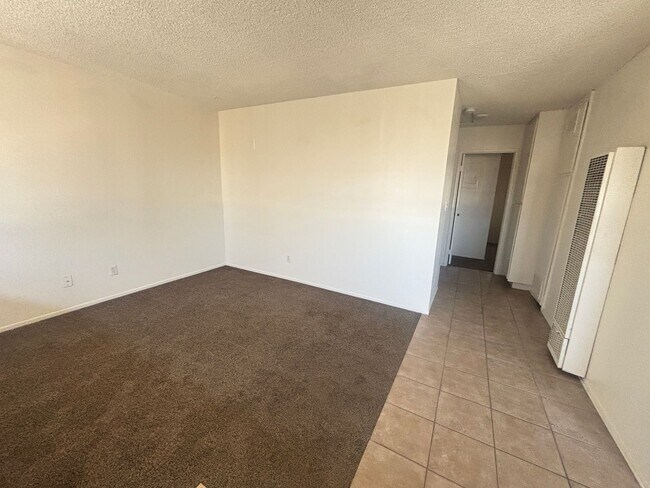 Building Photo - West Lancaster Apartment