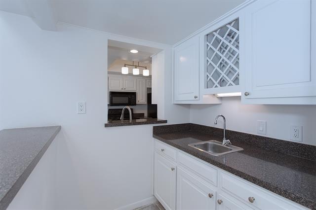 Building Photo - 7450 Holly Hill Dr