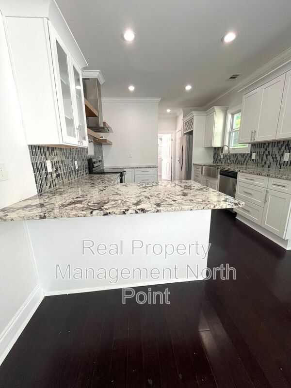 Building Photo - 954 Byron Dr SW