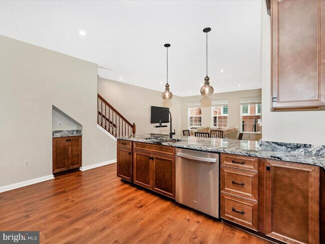 Building Photo - 9374 Seney Ln