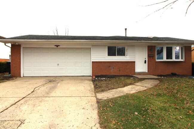 Building Photo - 2514 Lipton Rd