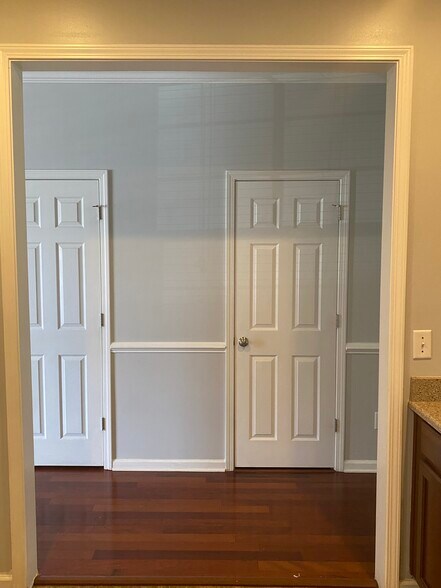Building Photo - 107 Hemingway Cir