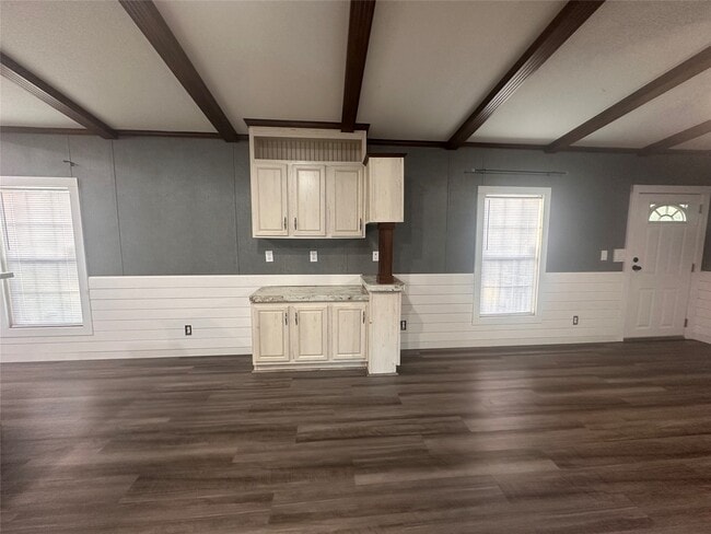 Building Photo - 14525 Oak Hill Ln