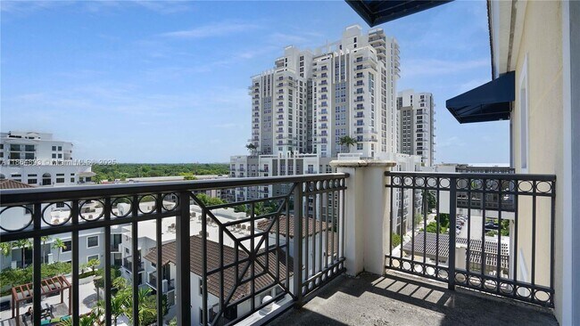 Building Photo - 8390 SW 72nd Ave