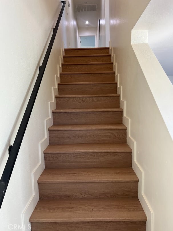 Building Photo - 409 E 99th St