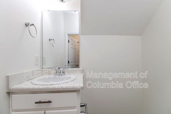 Building Photo - 333 Drooping Leaf Rd