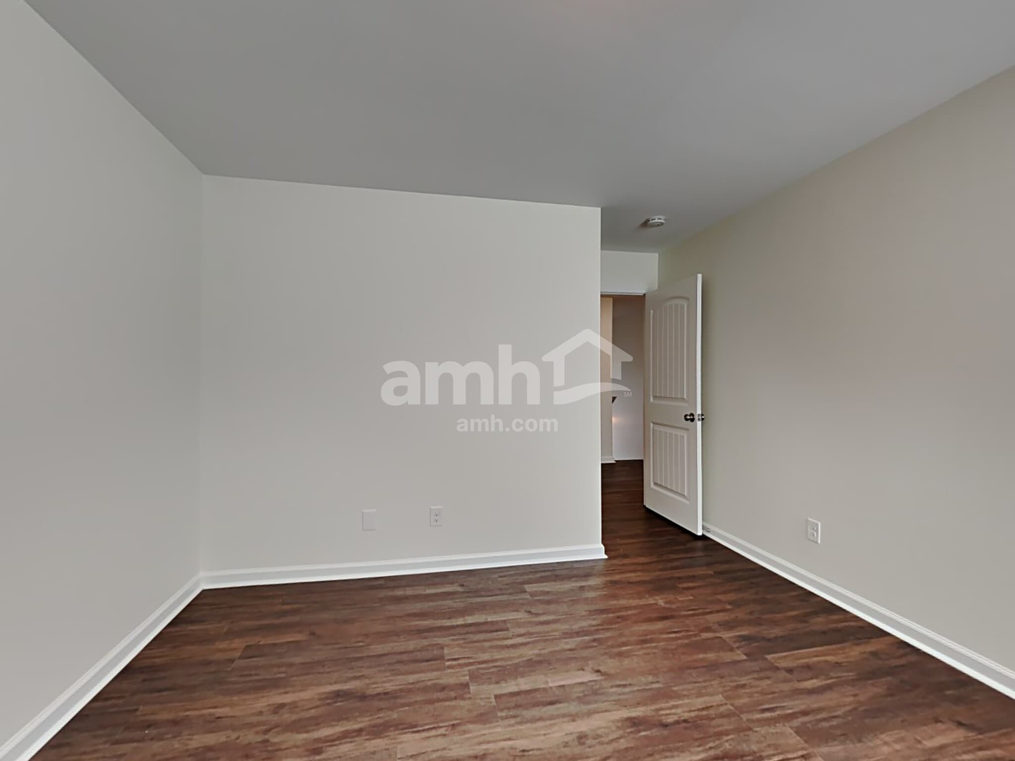 Building Photo - 138 Waverly Way