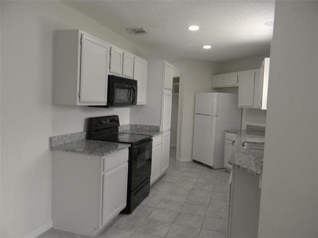 Building Photo - 11803 Avery Ln