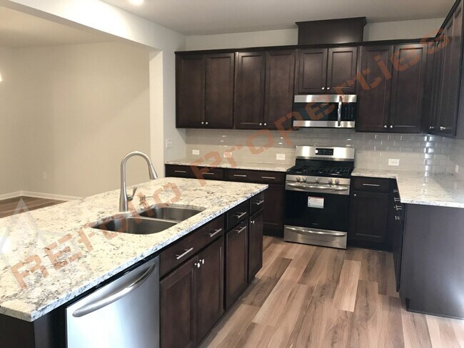 Building Photo - Beautiful 3 Story 4 Bedrooms 2 Car Garage ...