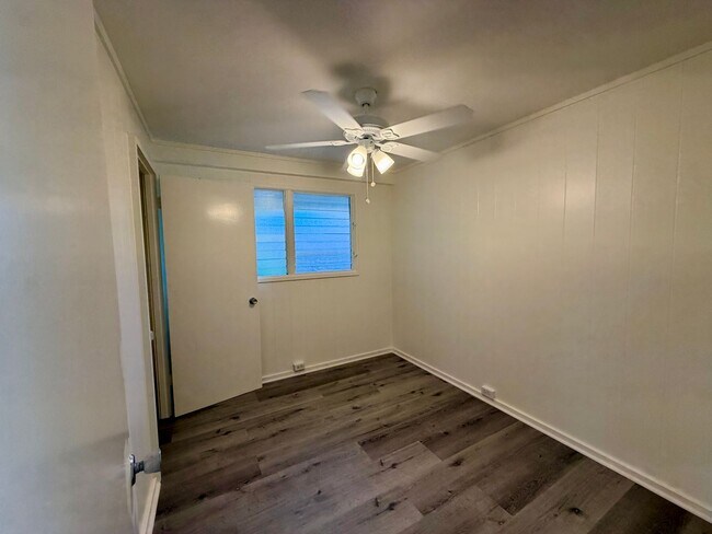 Building Photo - Newly Renovated 3BR Kapahulu Home with Private Yard and Gated Parking Near Waikiki