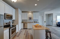 Building Photo - 640 McKay Way