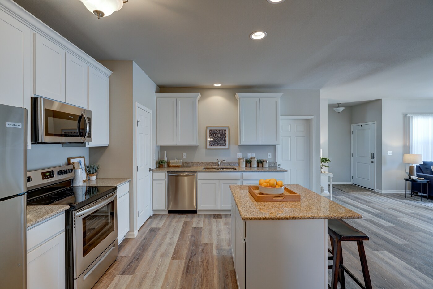 Building Photo - 610 McKay Way
